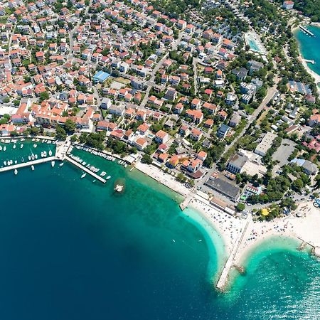 Apartments And Rooms With Parking Space Selce, Crikvenica - 2362 Eksteriør billede