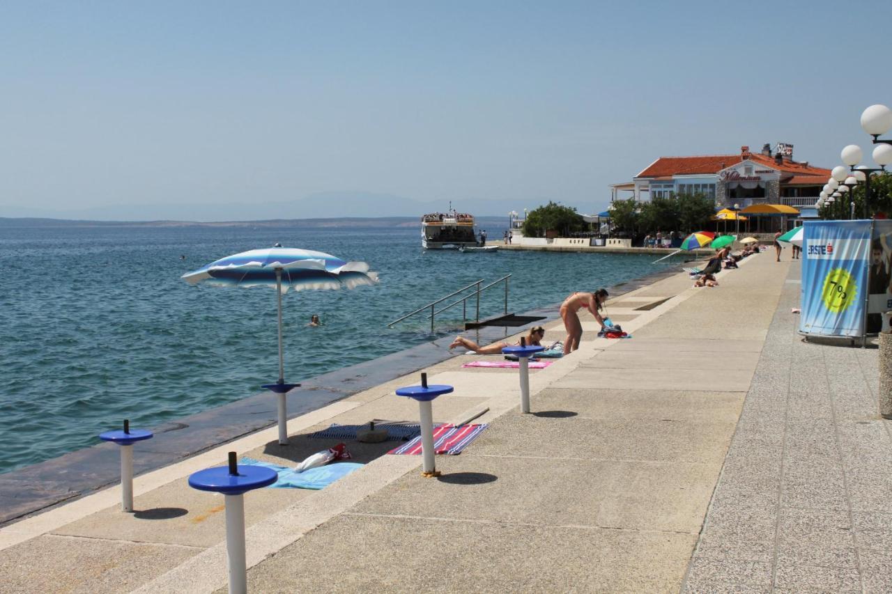 Apartments And Rooms With Parking Space Selce, Crikvenica - 2362 Eksteriør billede