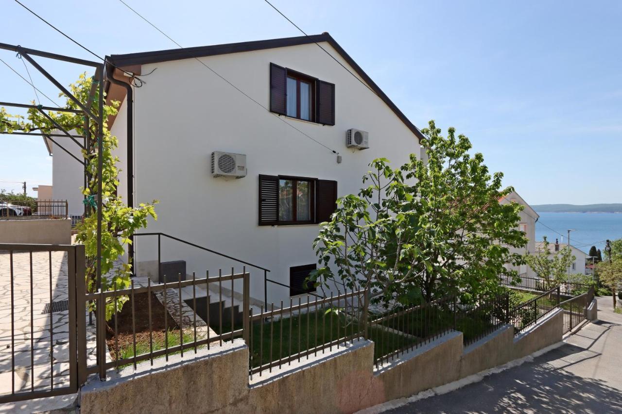 Apartments And Rooms With Parking Space Selce, Crikvenica - 2362 Eksteriør billede