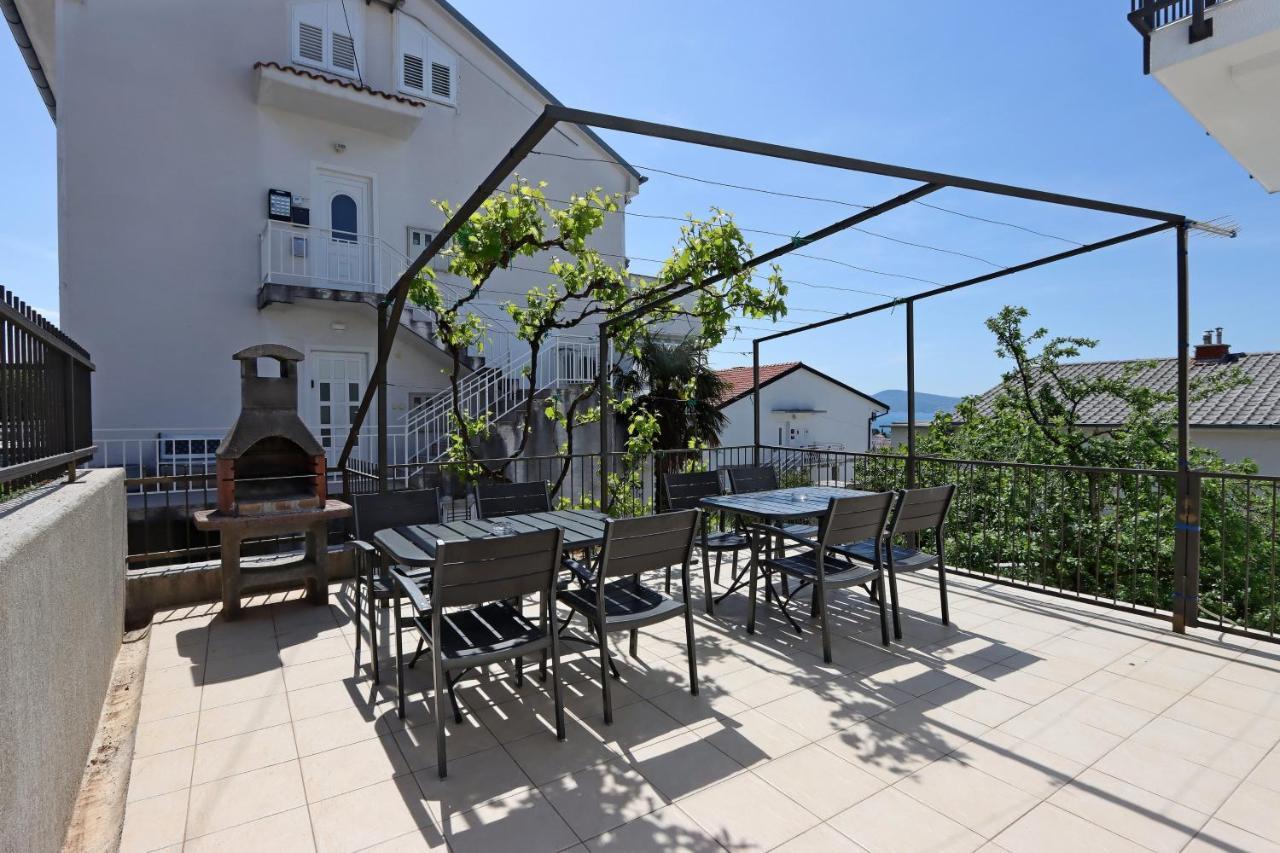 Apartments And Rooms With Parking Space Selce, Crikvenica - 2362 Eksteriør billede