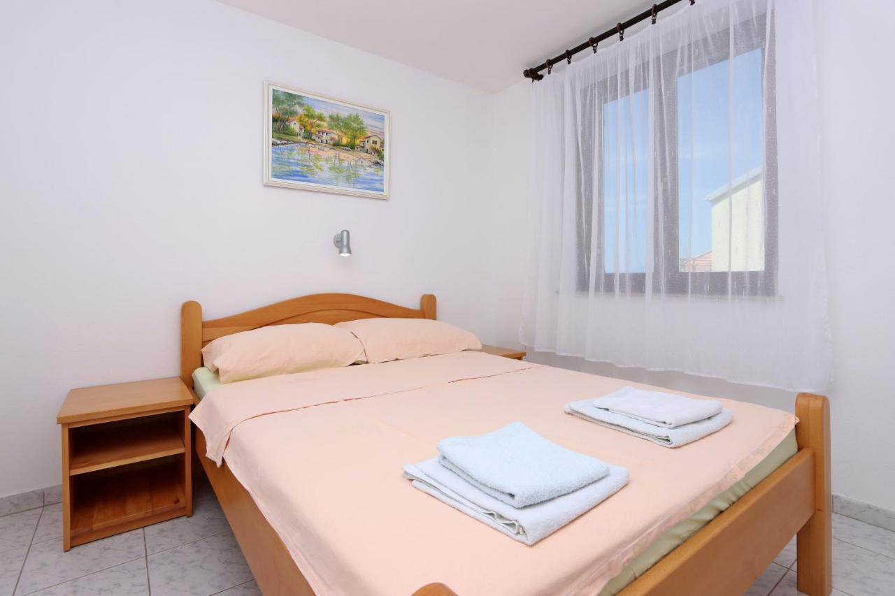 Apartments And Rooms With Parking Space Selce, Crikvenica - 2362 Eksteriør billede