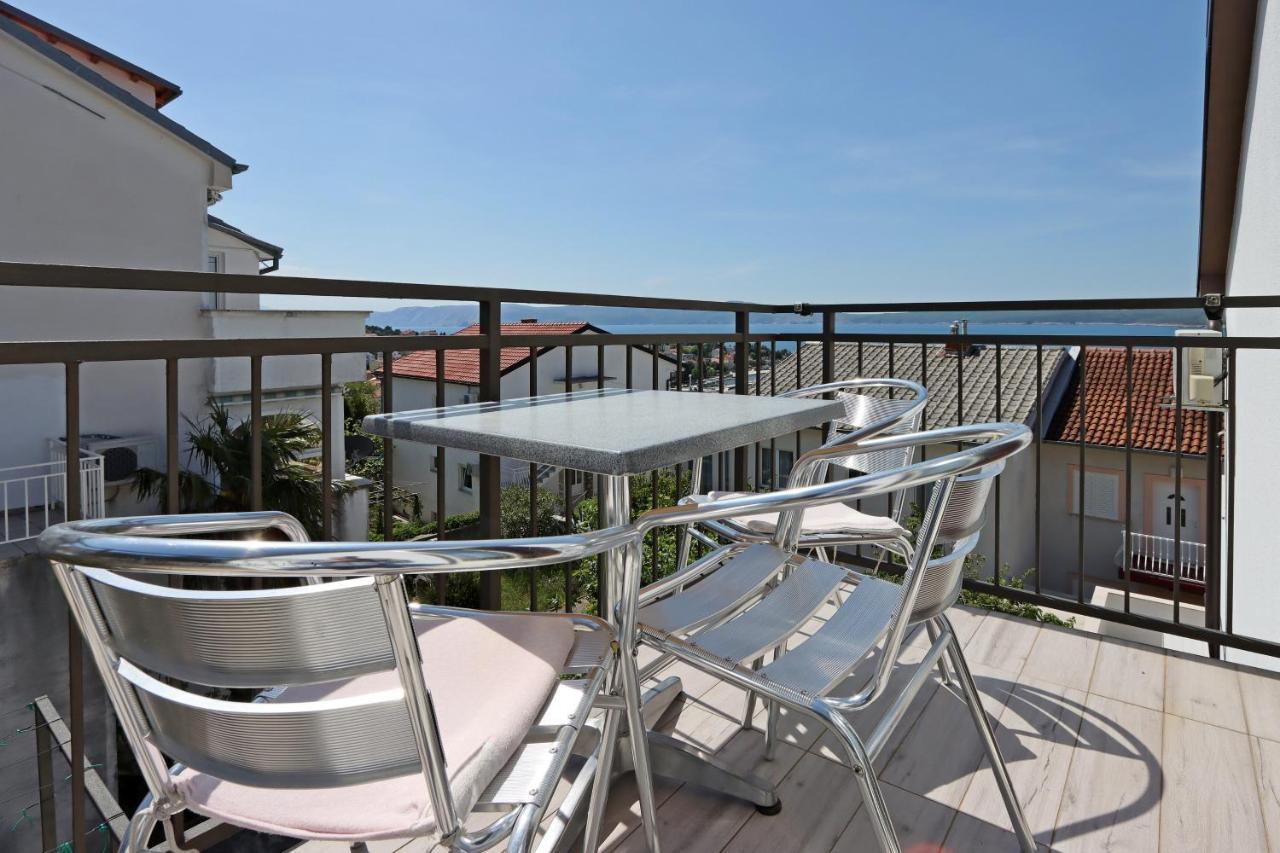 Apartments And Rooms With Parking Space Selce, Crikvenica - 2362 Eksteriør billede