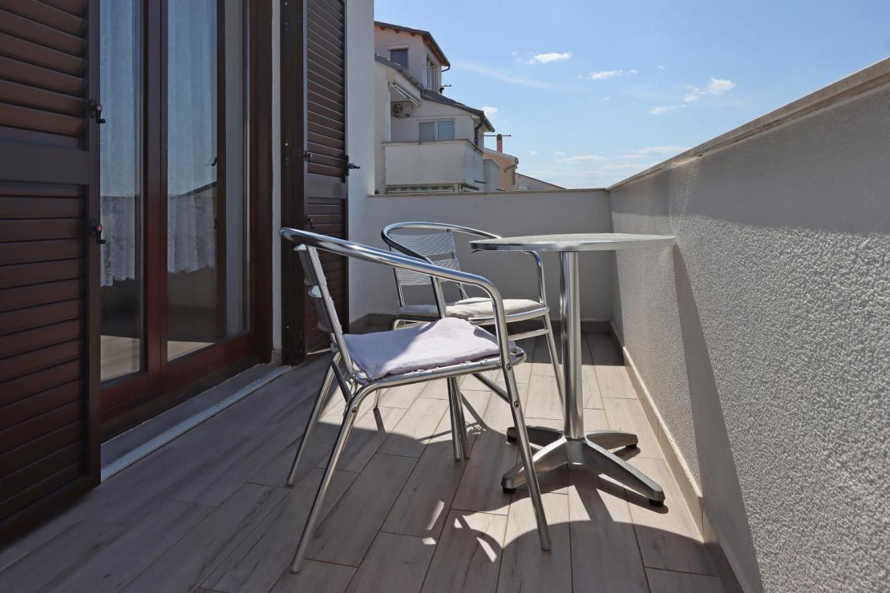 Apartments And Rooms With Parking Space Selce, Crikvenica - 2362 Eksteriør billede